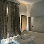 Glamour Spanish Steps Kwatera prywatna