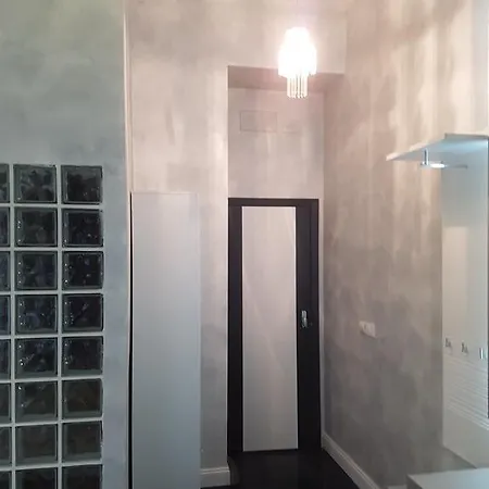 Glamour Spanish Steps Homestay szállás *