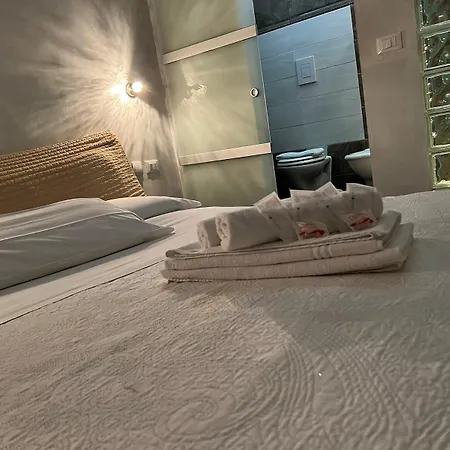 בית אירוח Glamour Spanish Steps *