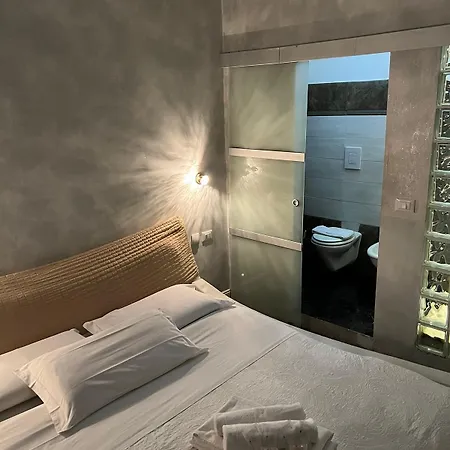 בית אירוח Glamour Spanish Steps