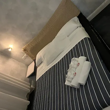 בית אירוח Glamour Spanish Steps רומא