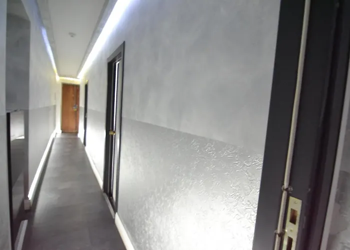 Glamour Spanish Steps *