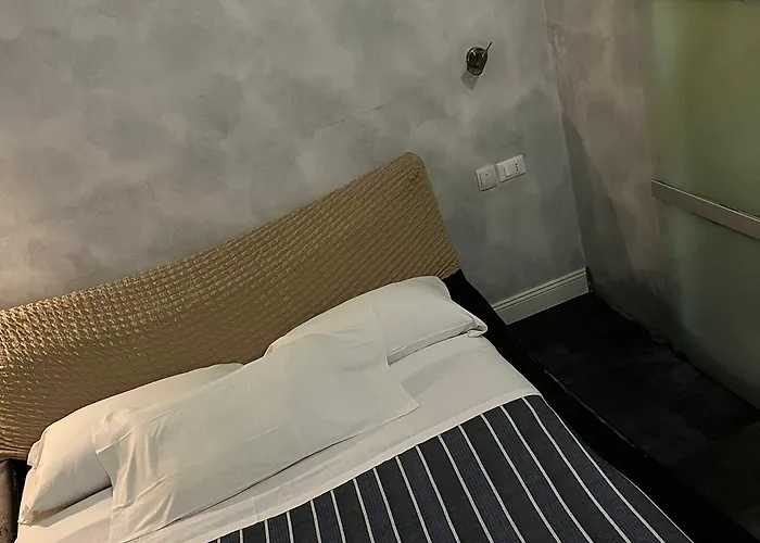 Glamour Spanish Steps * Roma